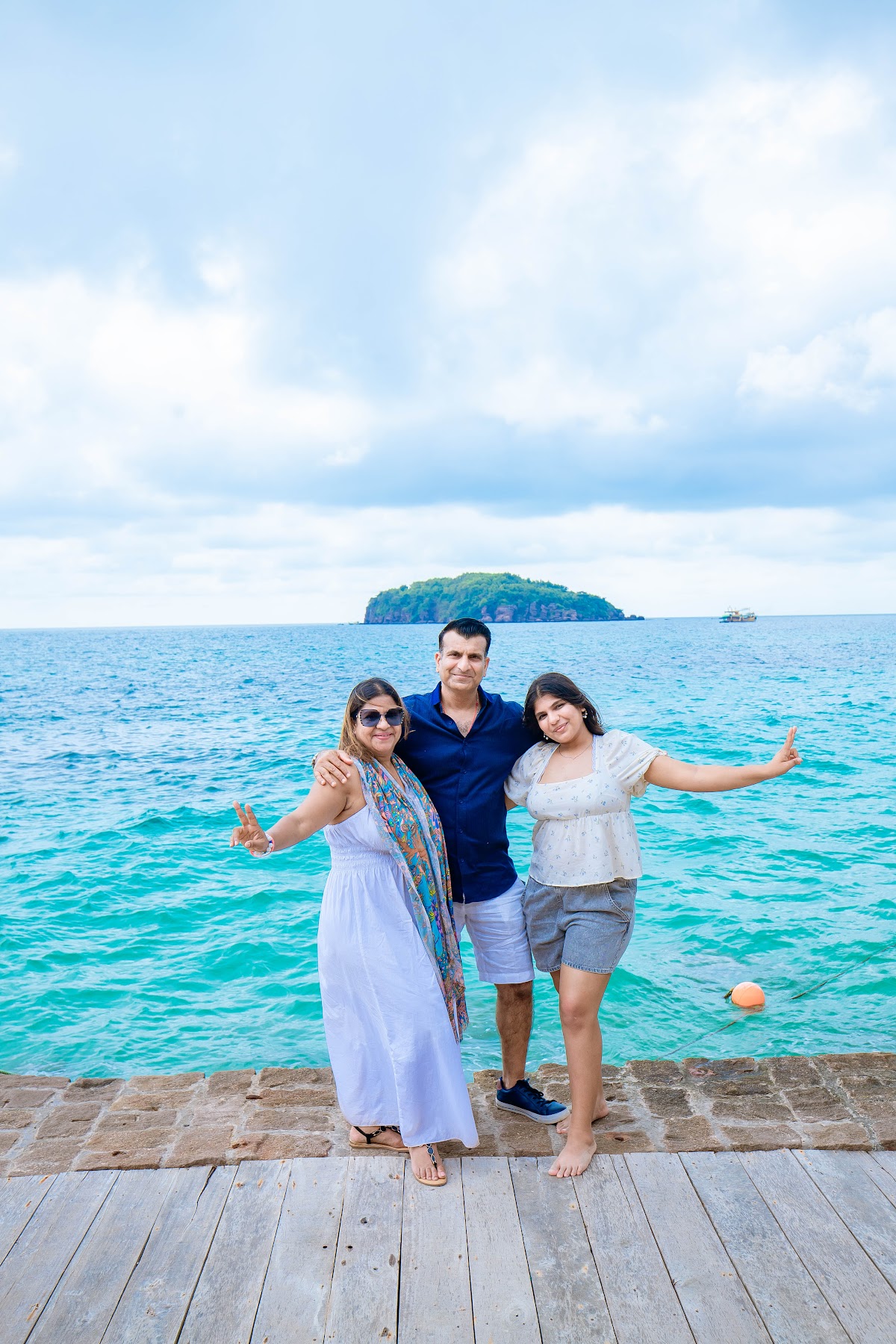The Happy Vacation photo