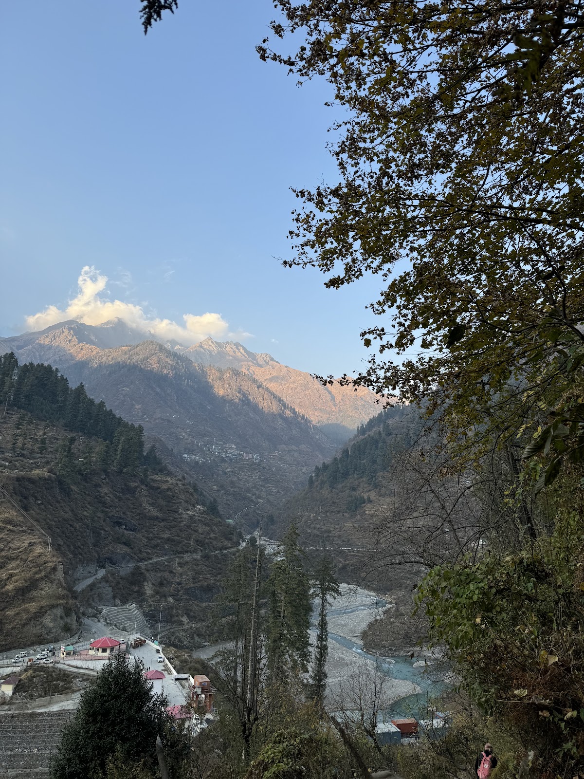 Karvaan Travels photo