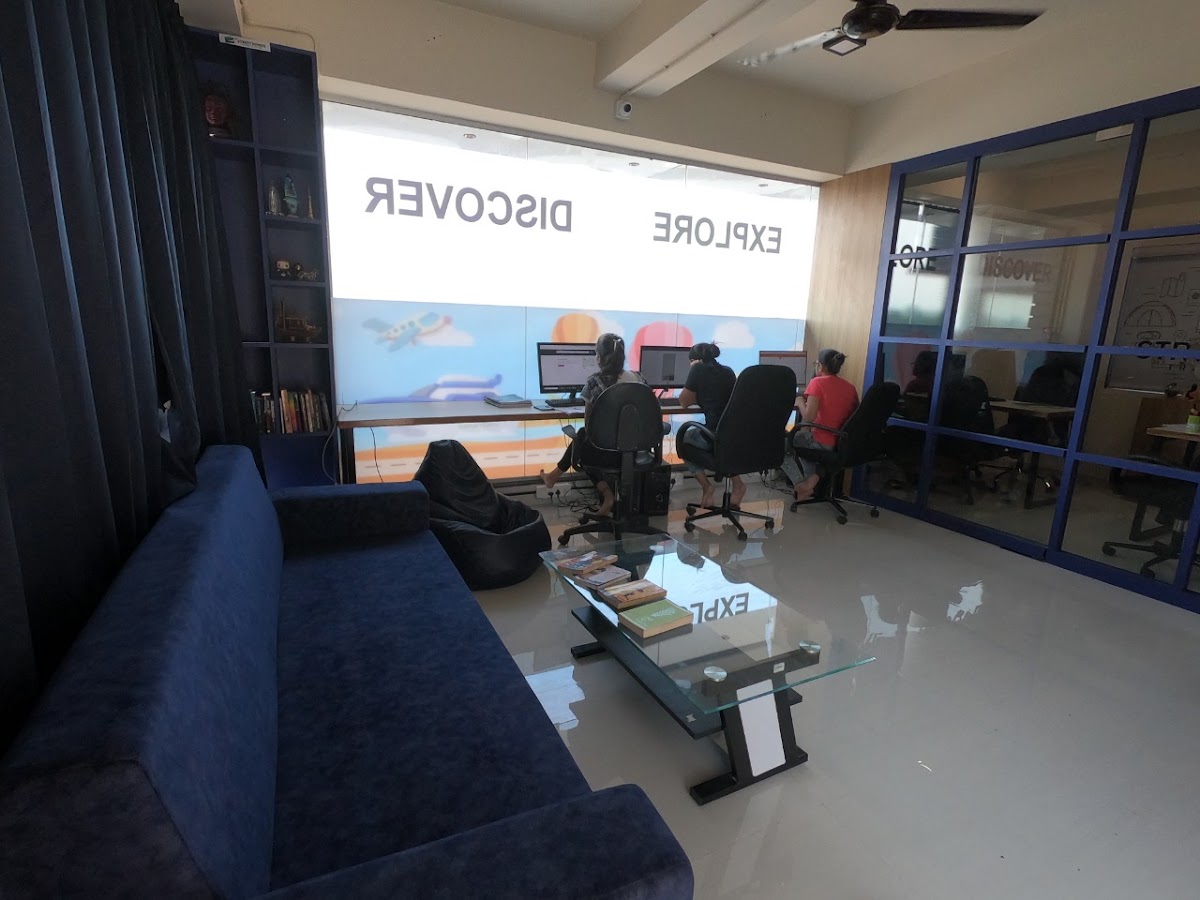 StreetRomeo Travel Planner photo 2