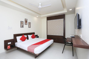 OYO 24707 Comfort Inn Image