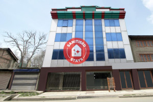 OYO 29553 Hotel Essar Image