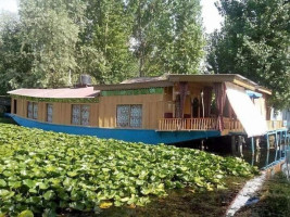 Houseboat Little Monalisa Image