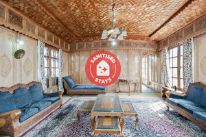 OYO 5056 Houseboat Batkoo Image