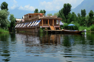Sukoon Houseboat Dal Lake Image