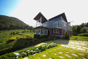 Luxury Villa in Kotagiri Image