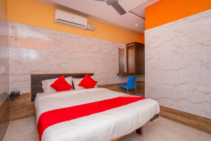 OYO 24374 Hotel Dwaraka Image