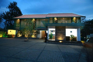 Silver Storm Resort Athirappilly Image