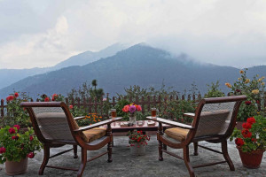 Cedar Lodge By Aahma-Fully Vaccinated Staff Image