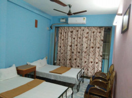 Pari Residential Lodge - Temple View Hotel Image