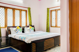 OYO 77960 Hotel Arsh International Image