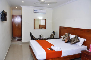 Hotel NNP Grand - Fully Vaccinated Staff's Image