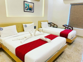 Hotel Sangeeth Palace Image