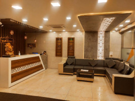 Hotel Supreme Image