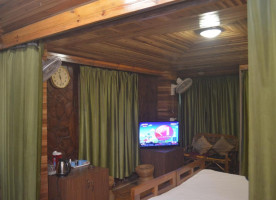 Quinton Enclave Image