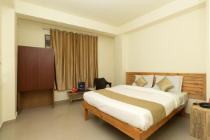 Hotel Travellers INN Image