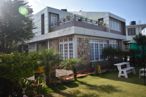 Fairlawns Guesthouse Image