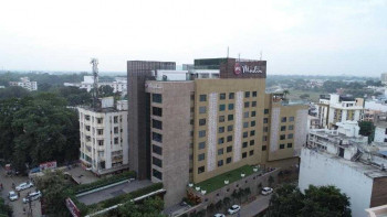Hotel Madin Image
