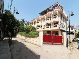 Hotel Buddha Image