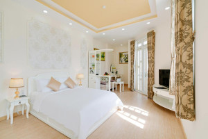 Chez Mimosa Boutique Corner Image