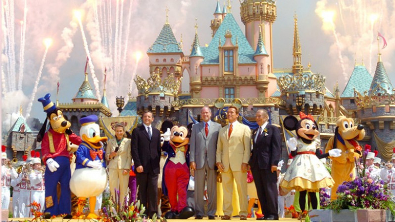 DISNEY WORLD GIVING AWAY FREE TRIPS CELEBRATING ITS 50TH ANNIVERSARY