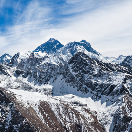 Nepal to restrict Everest climbs to qualified mountaineers after record deaths