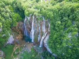 Theni, Varkala, Trivandrum & Kutralam Executive Mega-Tour (3N / 4D)