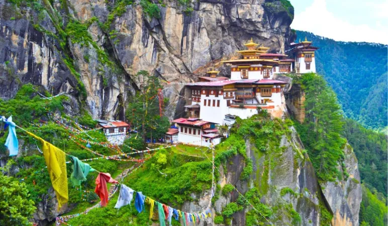 Dreamy Bhutan Honeymoon 5 Nights & 6 Days Travel Package