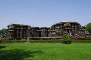 Kedareshwar Temple