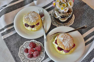 th Avenue Cafe & Grill