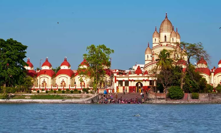 Witness the serenity at Dakshineswar Temple