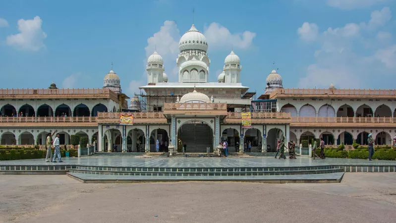 Feel the bliss at Gurudwara Guru ka Tal
