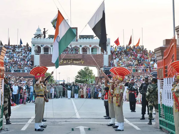 Spend a perfect day at Wagah Border