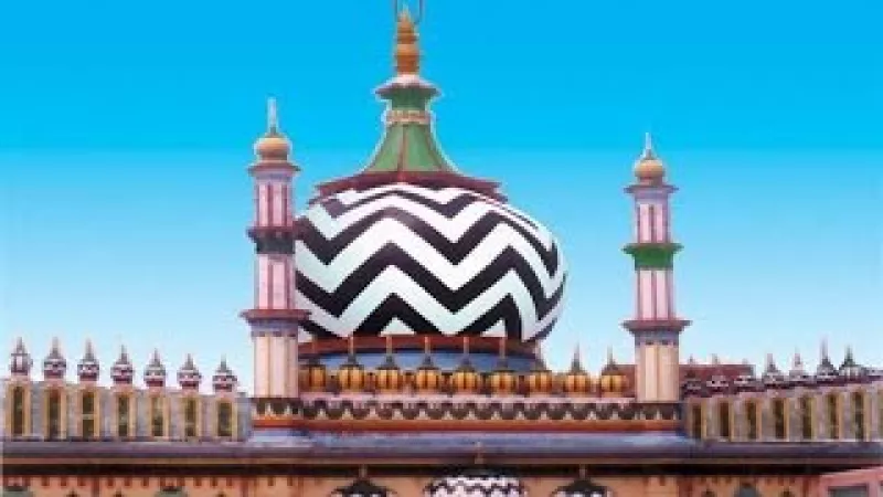 3. Feel the serenity at Dargah-E-Aalahazrat