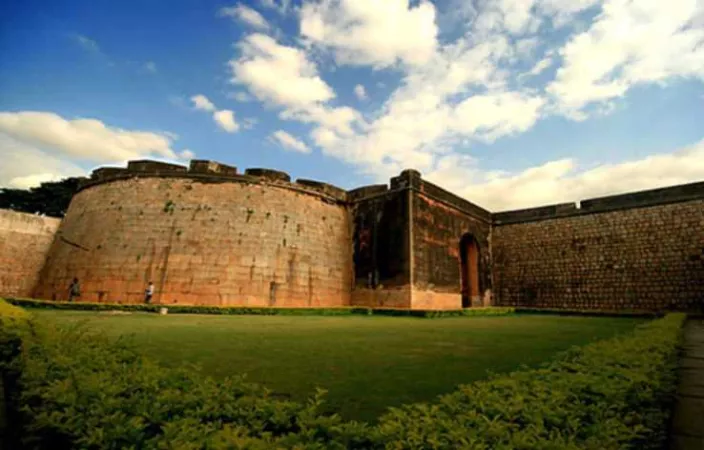 Wander around the Belgaum Fort