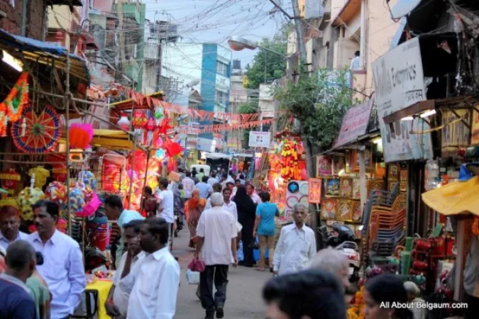 Detoxify yourself at the shopping lane in Belagavi.