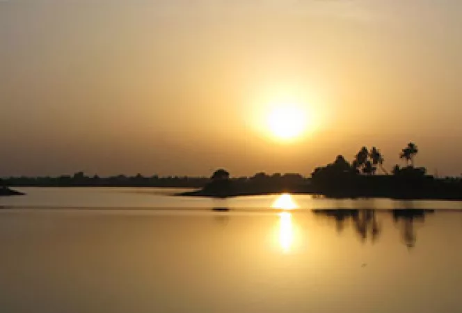  Spend a quiet evening at Gaurishankar Lake