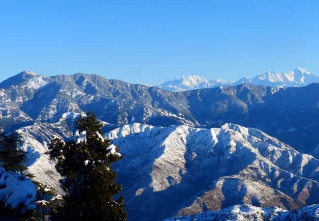 Hike atop to the Nag Tibba