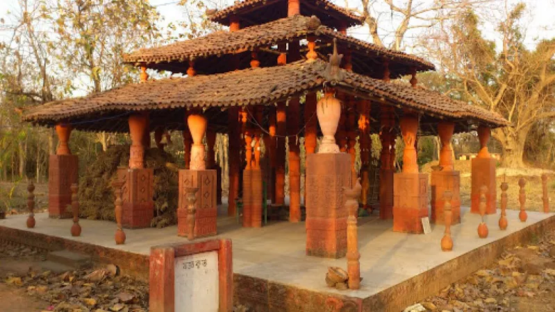 Go for a mini-tour at the Garh Jungle