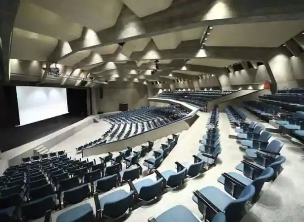 Catch a performance at the Guntur Natyamandir Theatre