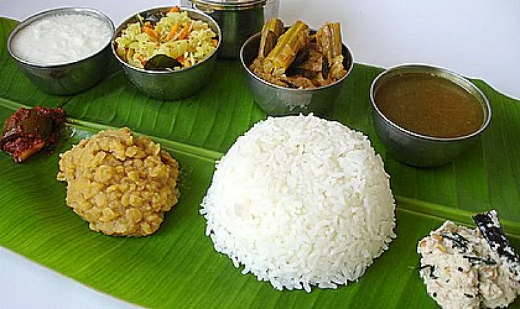 Sample the delicious cuisine and shop at the Guntur markets