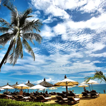 Why Bali is a famous tourist destination?