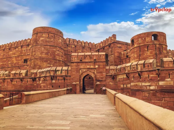 15. Agra Fort