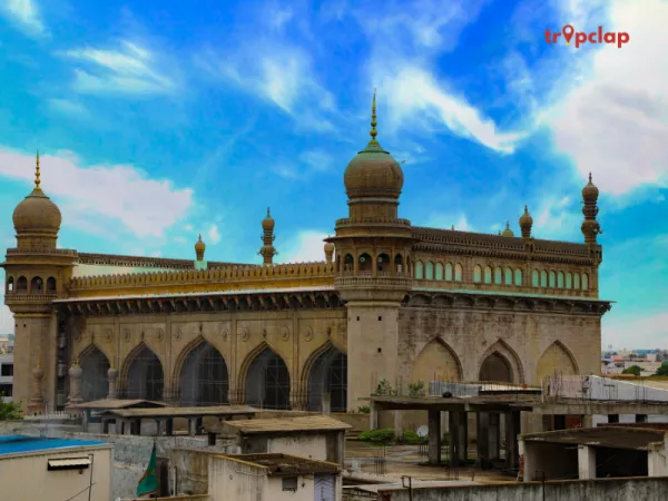 8. Mecca Masjid