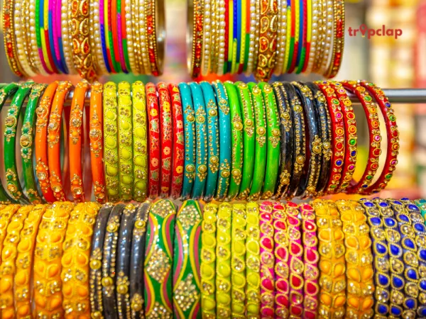 9. Laad Bazaar and Charminar Market