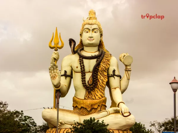 8. Visit Nageshwarnath Temple