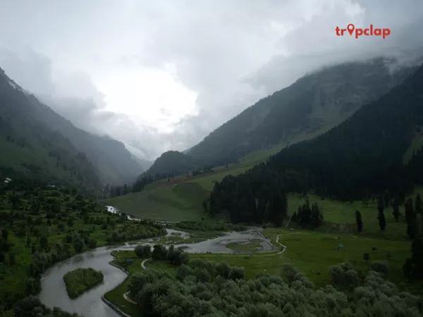 6. Betaab Valley