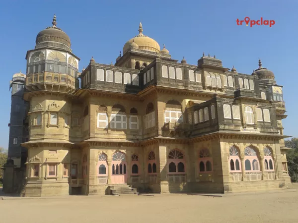 Visit Vijay Vilas Palace