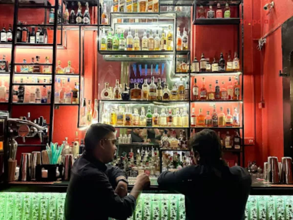 6. Flaming Dragons Lounge & Nightlife