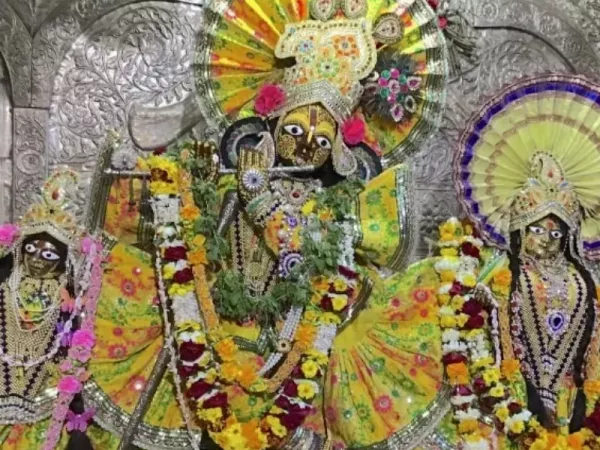 6. Radha Damodar Temple