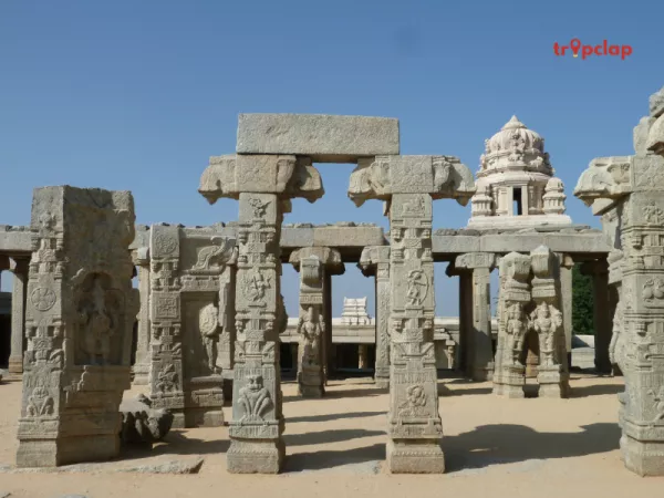 11. Lepakshi Temple
